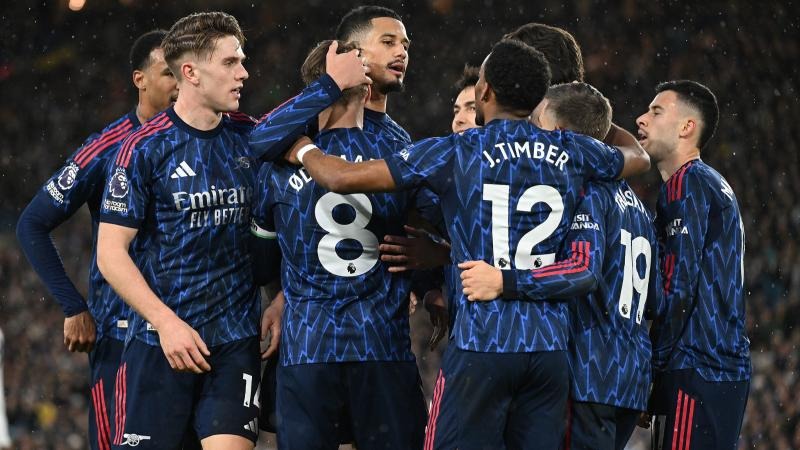 篮网爆冷胜绿军，三分雨浇灭凯尔特人反扑火焰